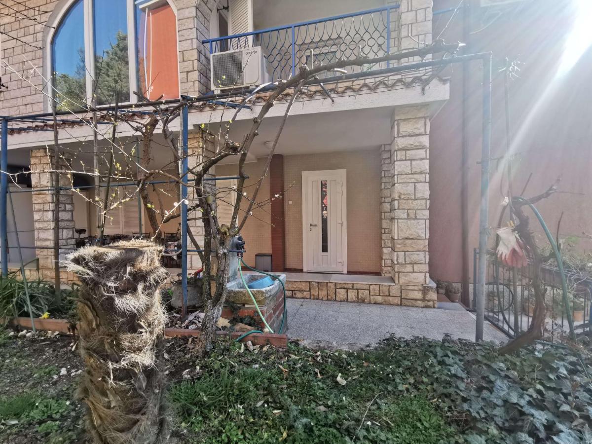 Pri Noni "Istracycle" Apartment ลูซิยา ภายนอก รูปภาพ